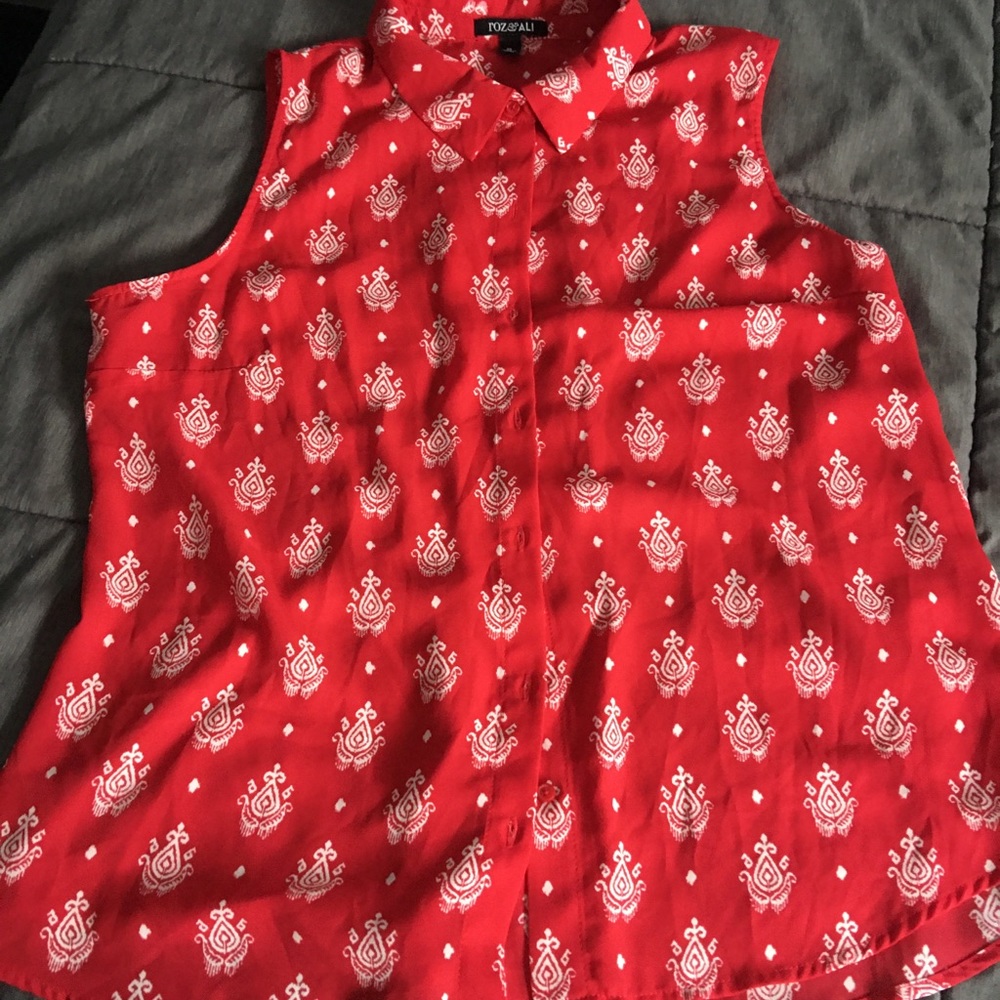 sleeveless blouse